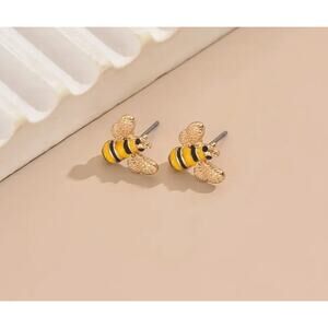 Cute Bumblebee Stud Earrings Gold Tone Enamel Insect Nature Lover Jewelry NEW